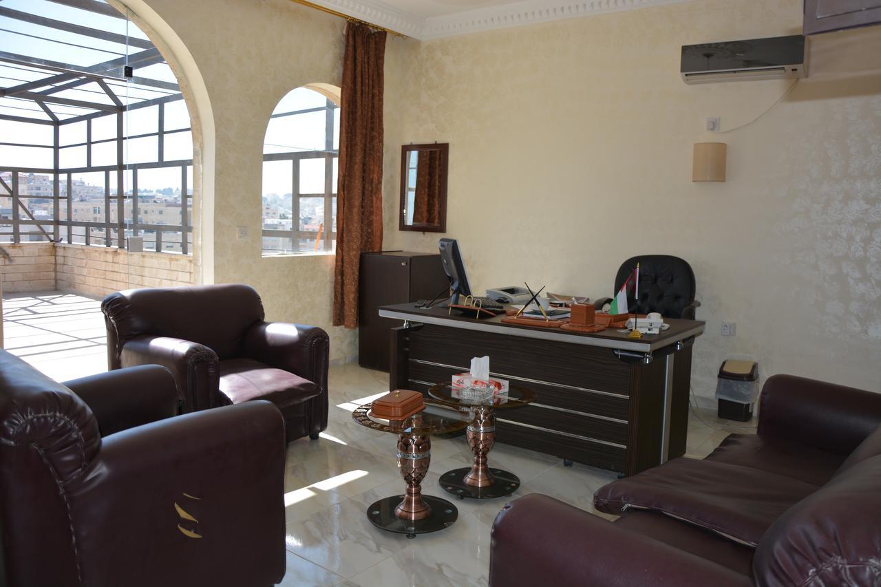 Teeba Palace Hotel Suites Amman Extérieur photo