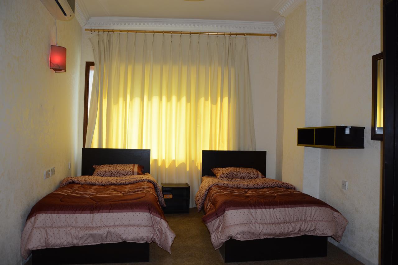 Teeba Palace Hotel Suites Amman Extérieur photo