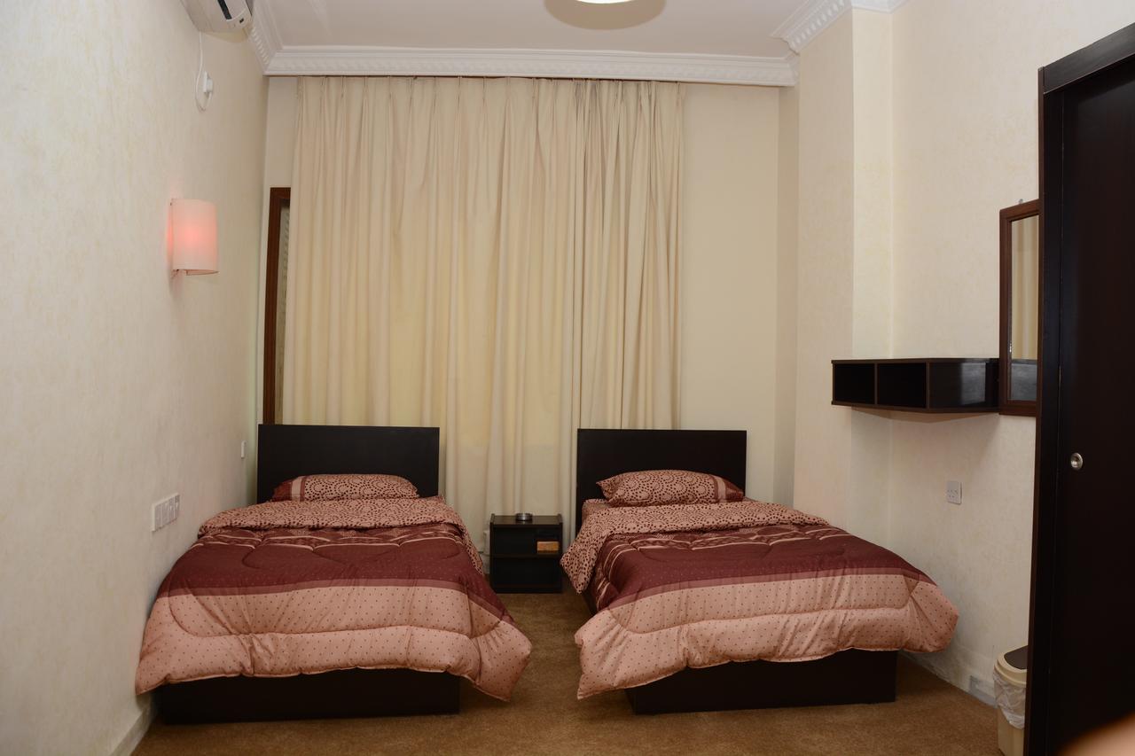 Teeba Palace Hotel Suites Amman Extérieur photo