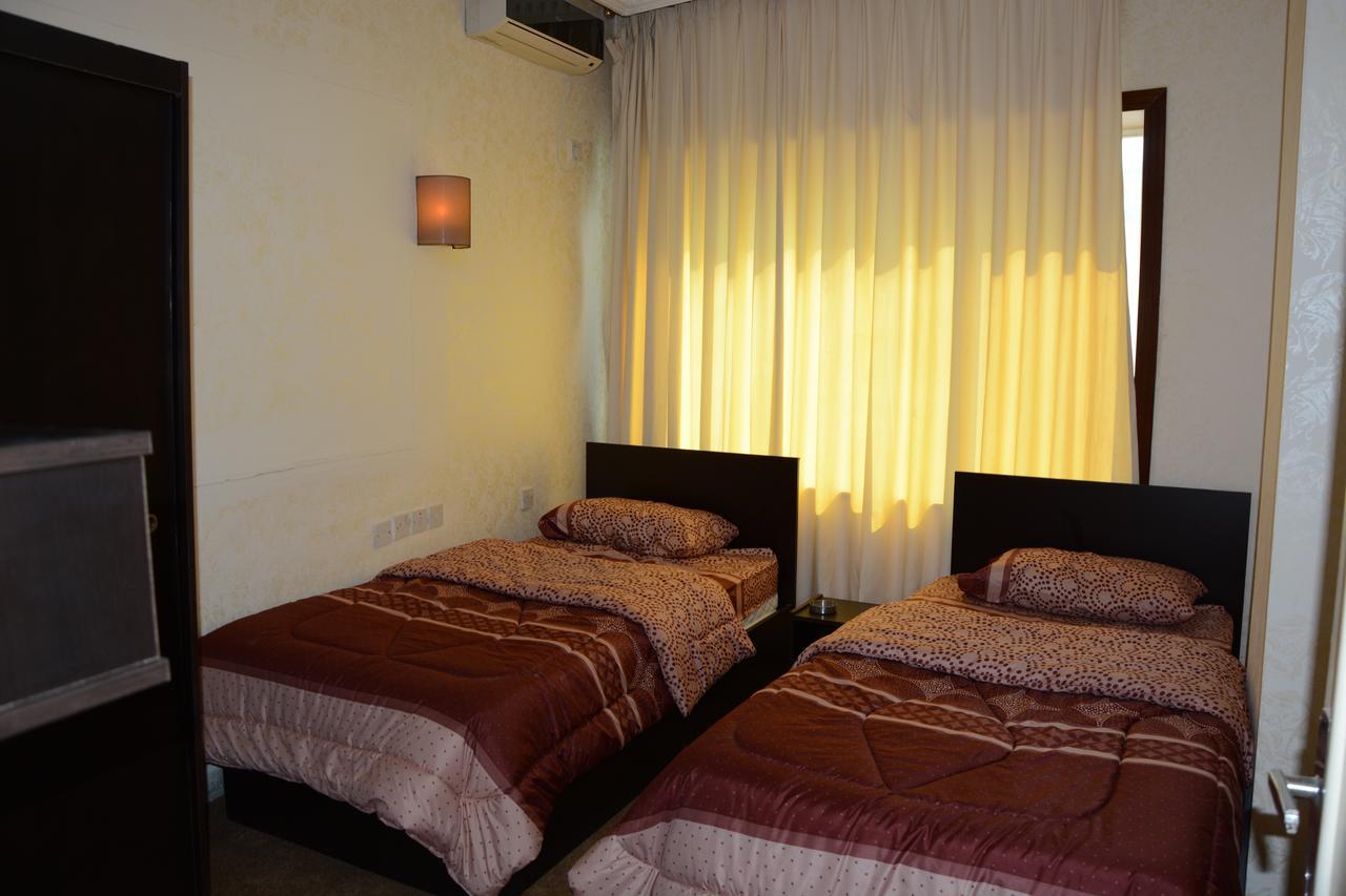 Teeba Palace Hotel Suites Amman Extérieur photo