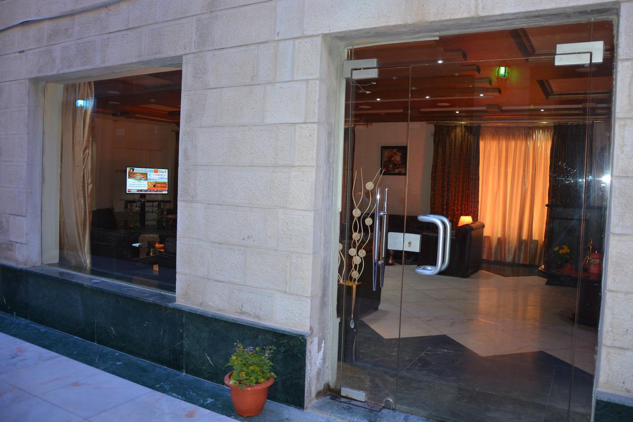Teeba Palace Hotel Suites Amman Extérieur photo