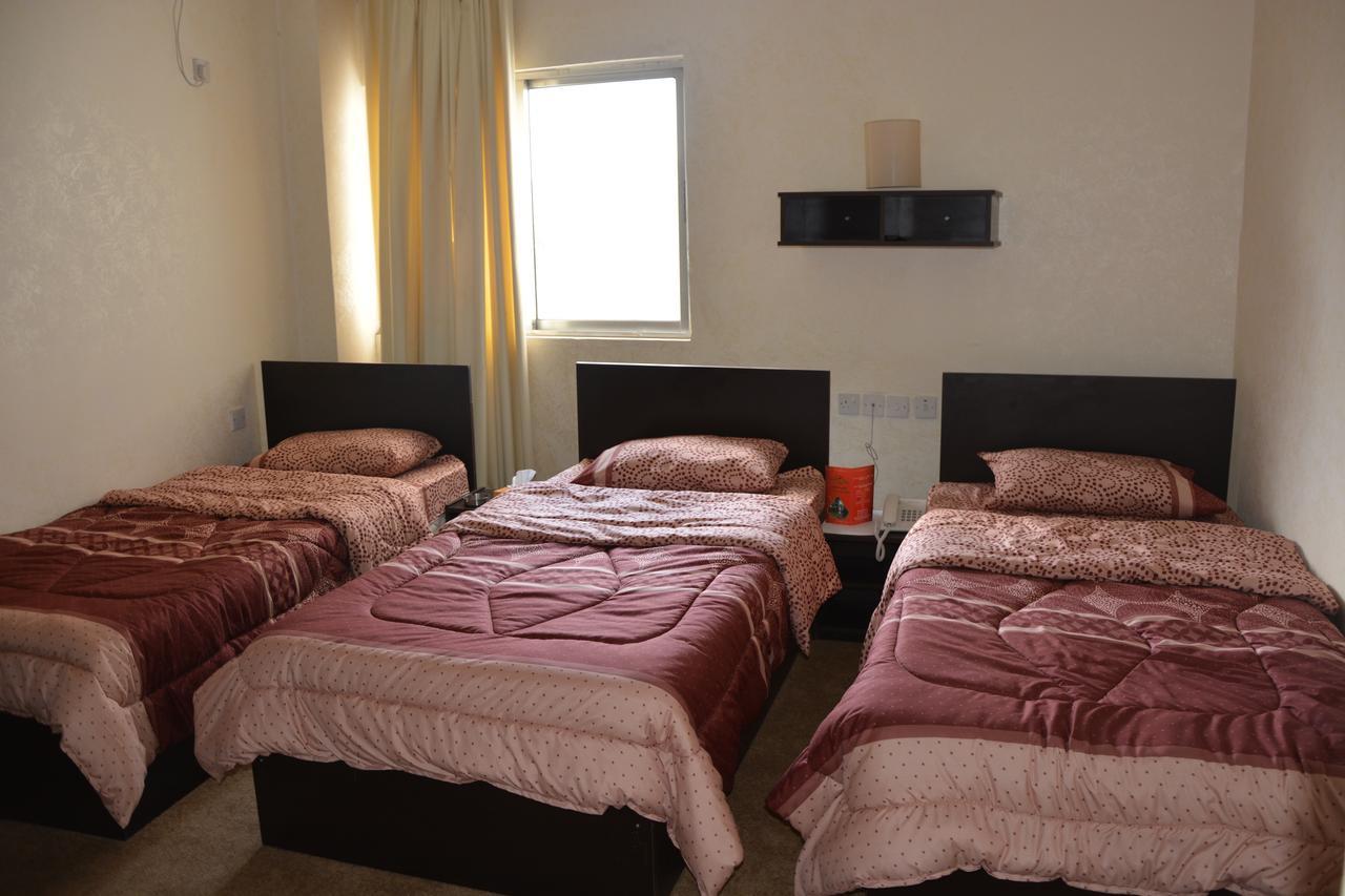 Teeba Palace Hotel Suites Amman Extérieur photo