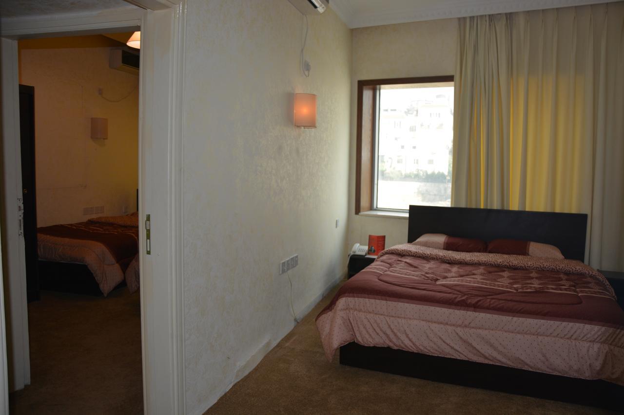 Teeba Palace Hotel Suites Amman Extérieur photo