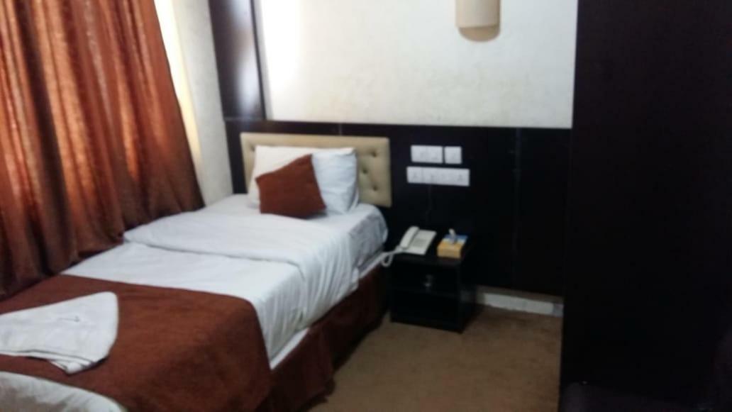 Teeba Palace Hotel Suites Amman Extérieur photo